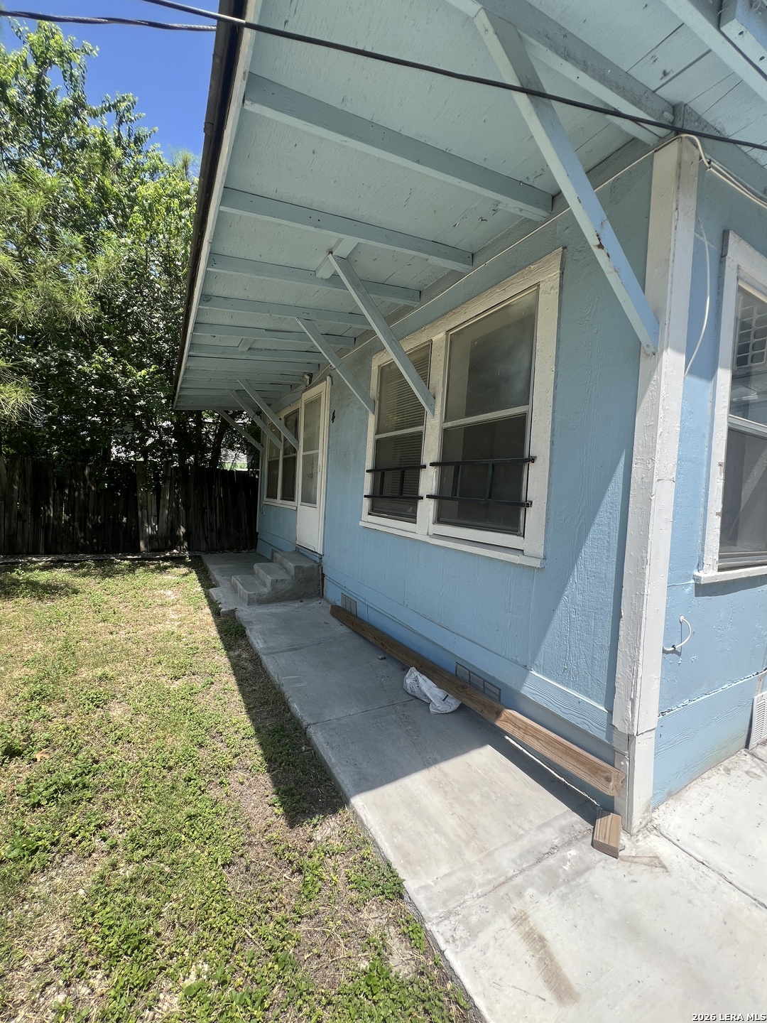 1730 W Poplar San Antonio TX 78207