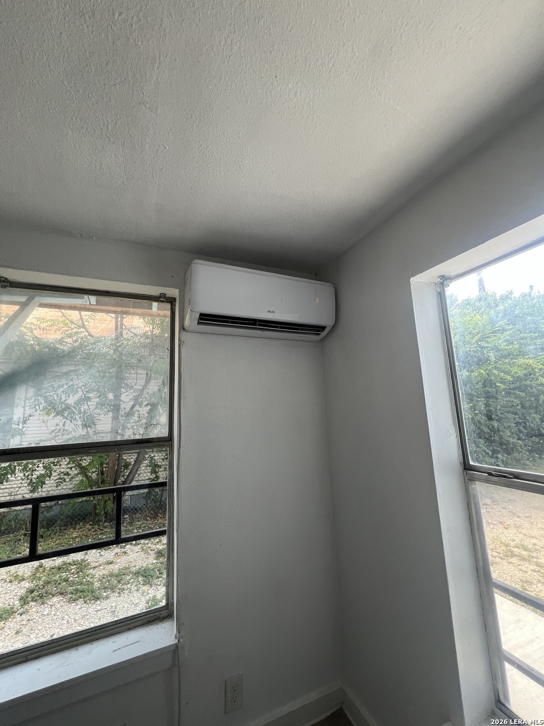 1730 W Poplar San Antonio TX 78207