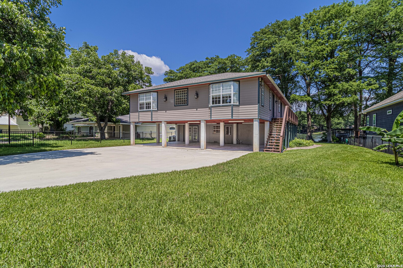 1321 E Zipp New Braunfels TX 78130