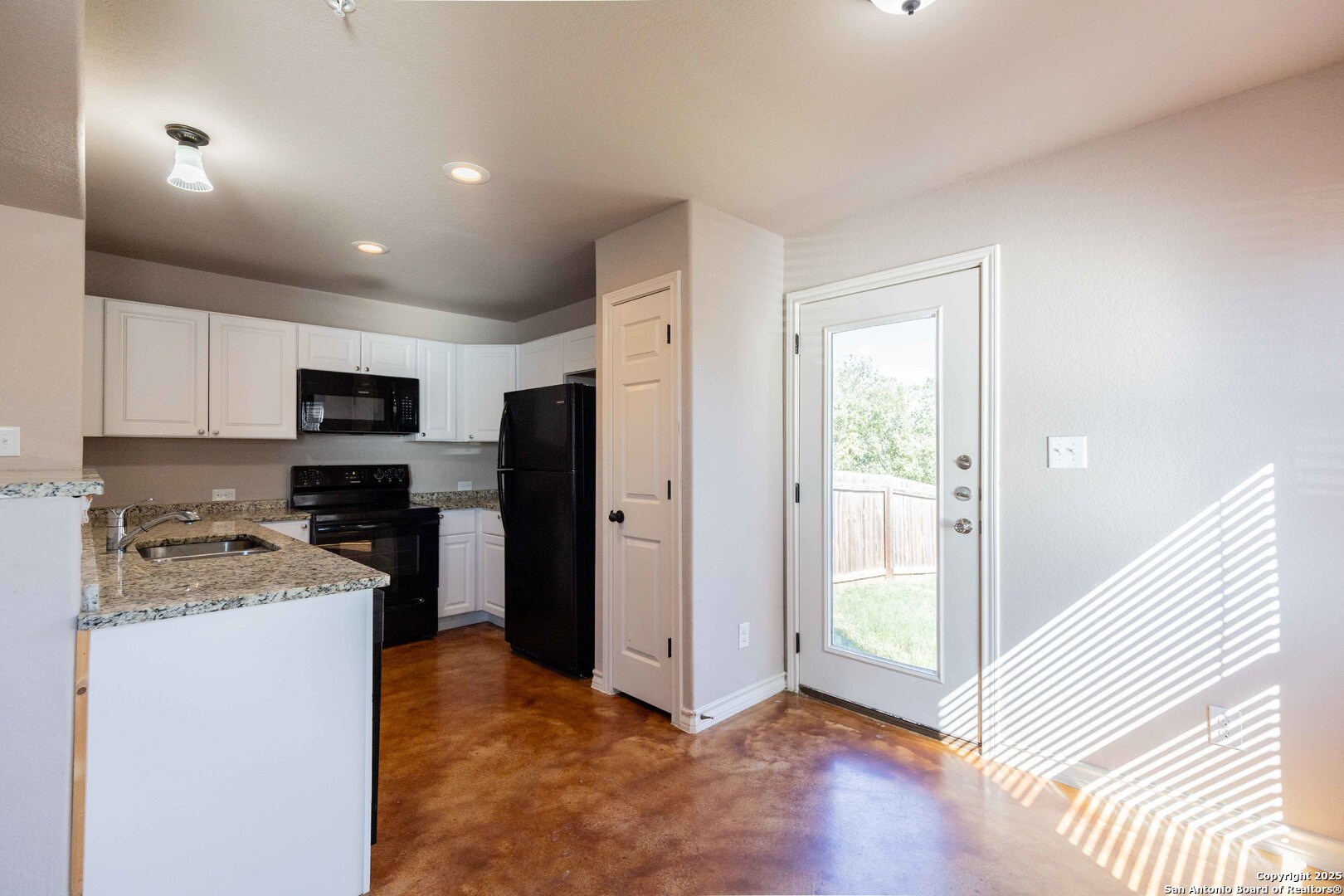 7314 Colina Way Converse TX 78109