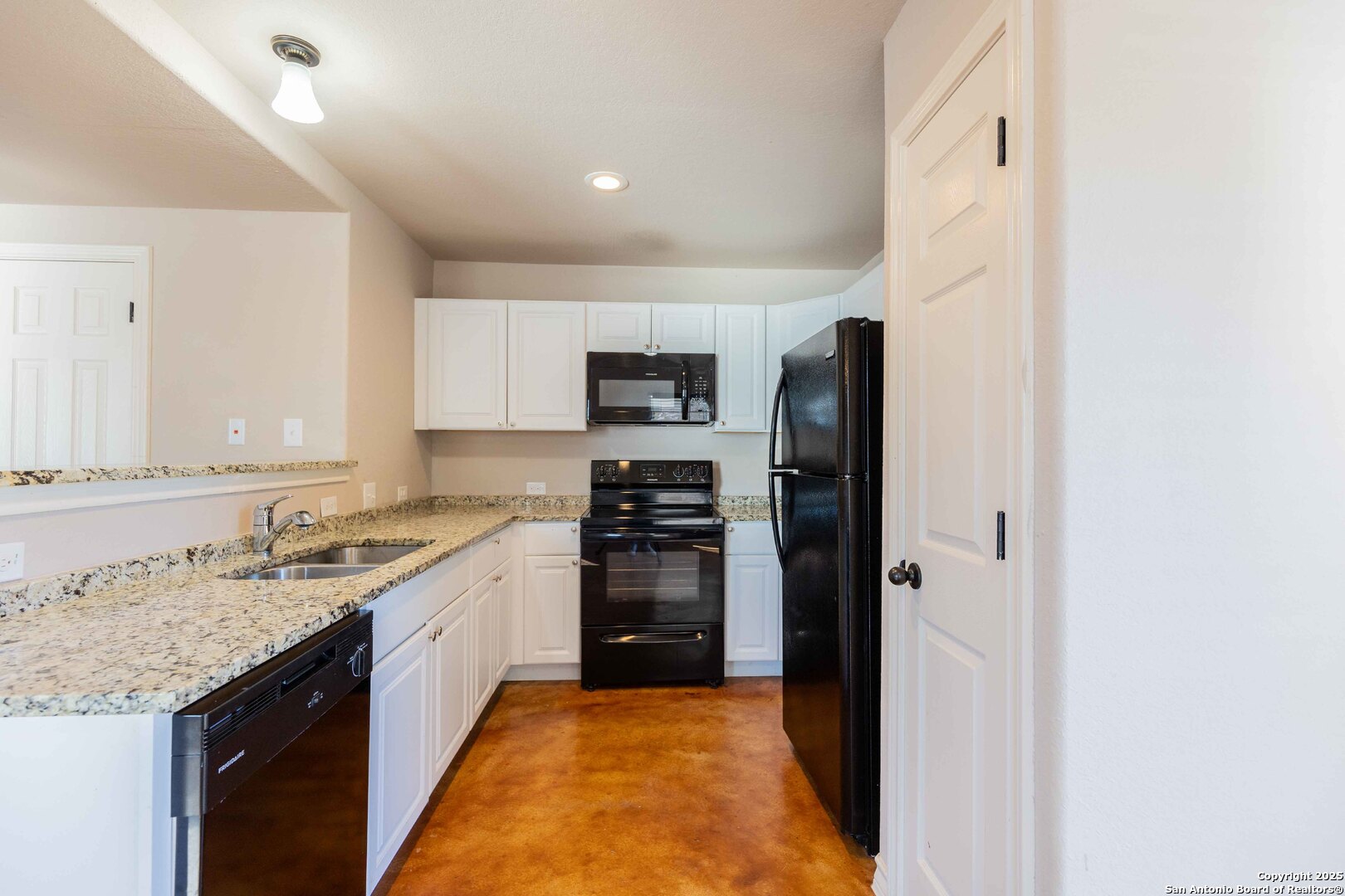 7314 Colina Way Converse TX 78109