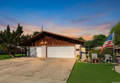 818 Lois St #A & B Kerrville TX 78028