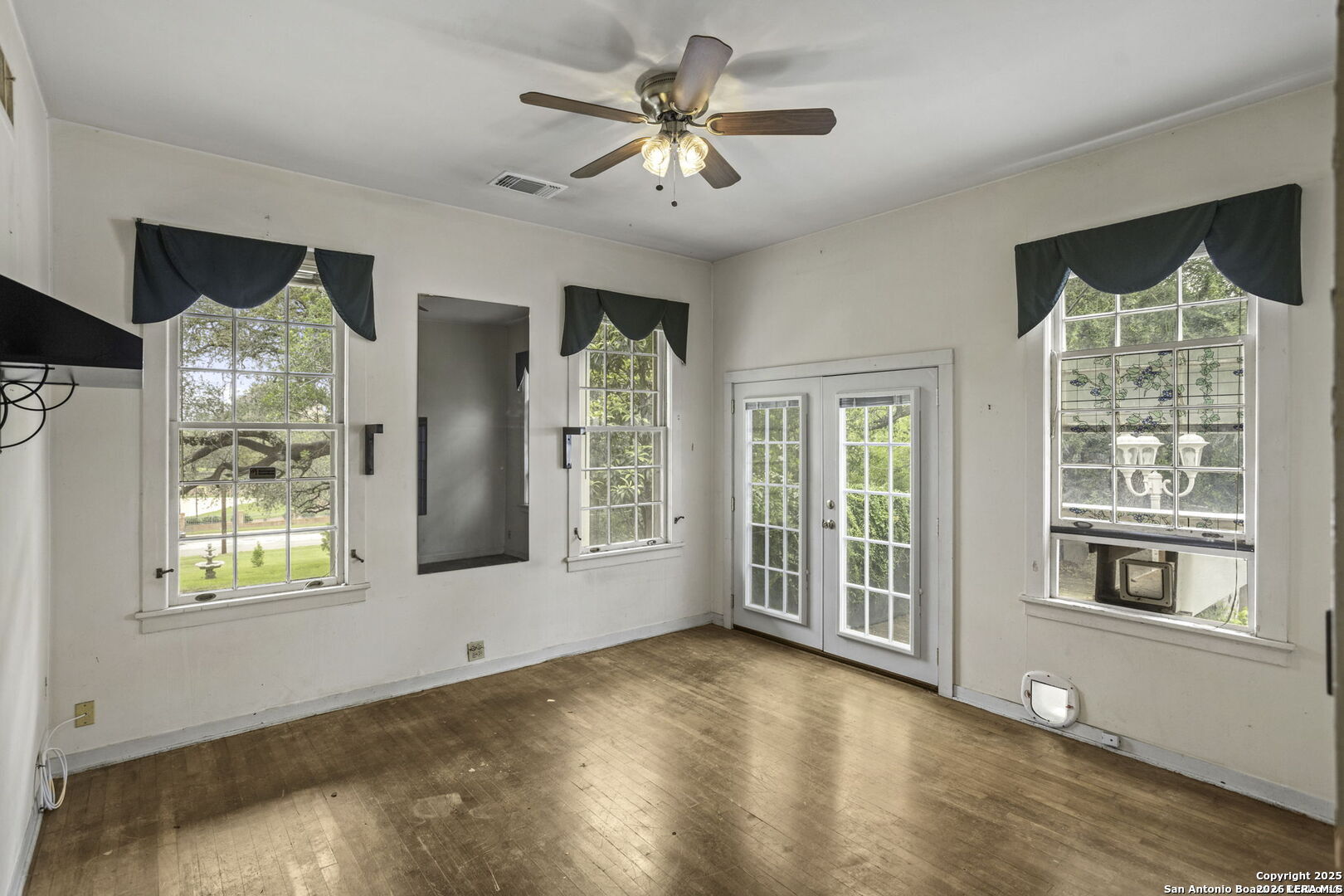 527 Kings Court San Antonio TX 78212