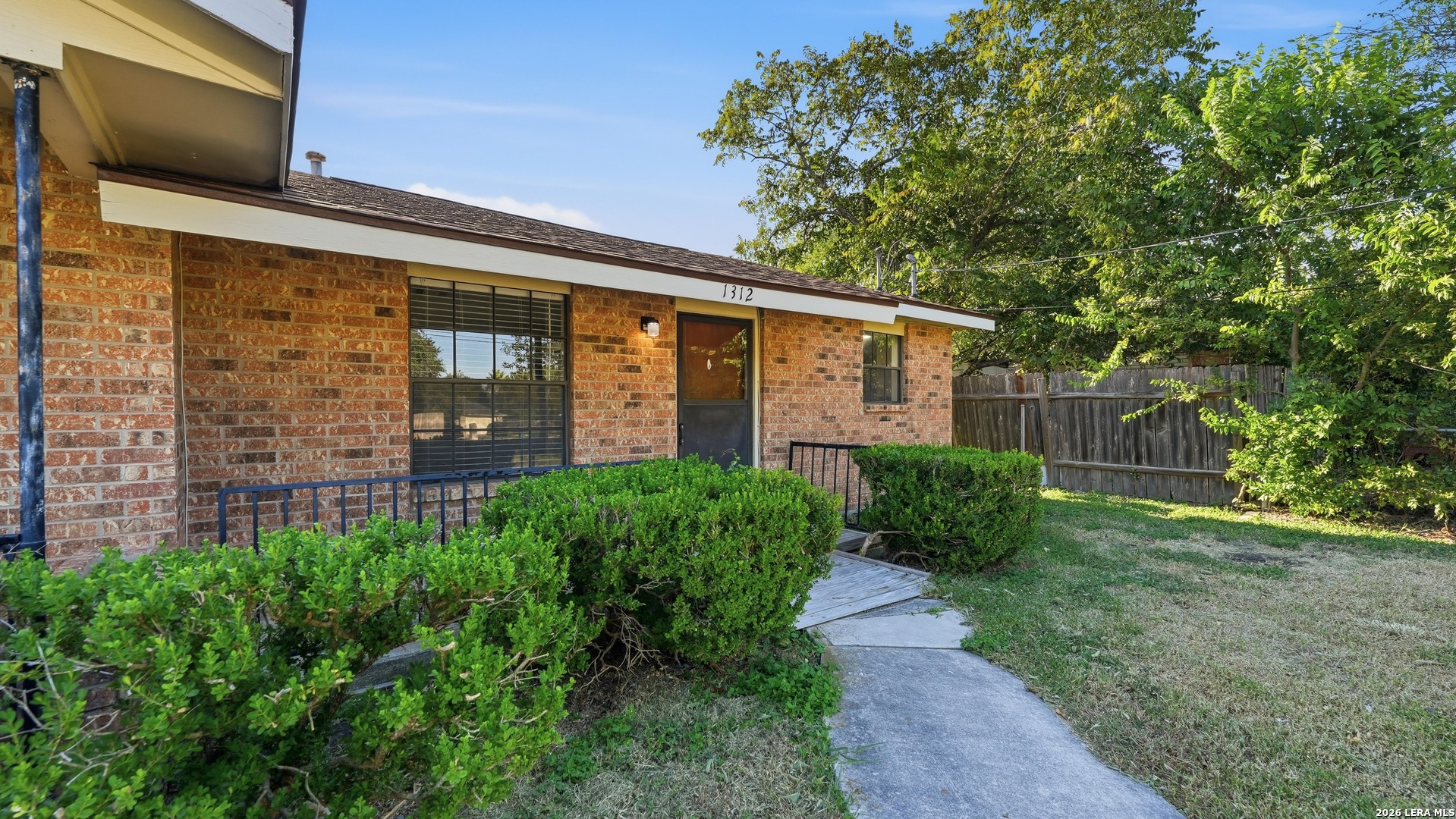 1314 S Mesquite Avenue New Braunfels TX 78130