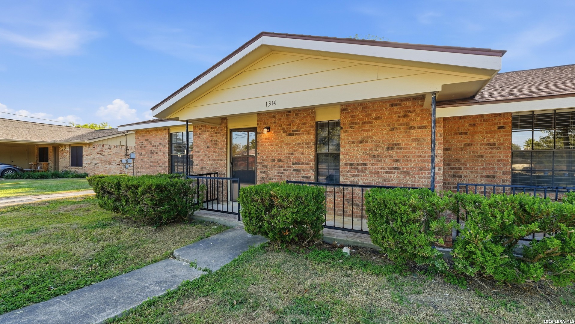 1314 S Mesquite Avenue New Braunfels TX 78130