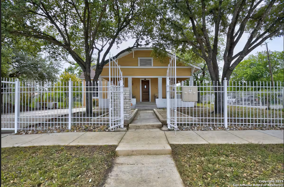 1246 Waverly San Antonio TX 78201