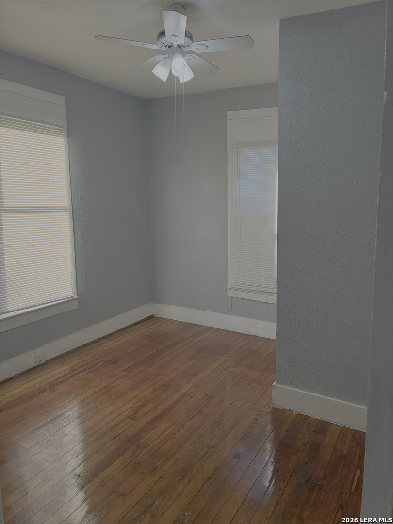 1633 W Woodlawn San Antonio TX 78201