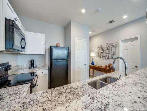 6918 Crestway Road San Antonio TX 78239