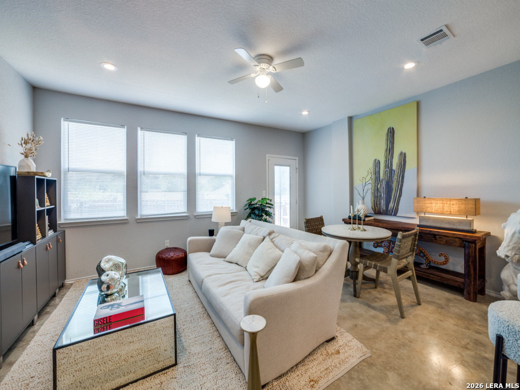 6918 Crestway Road San Antonio TX 78239