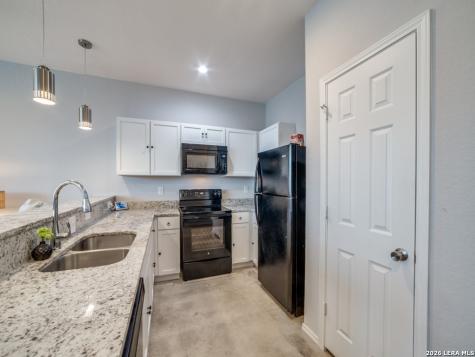 6918 Crestway Road San Antonio TX 78239
