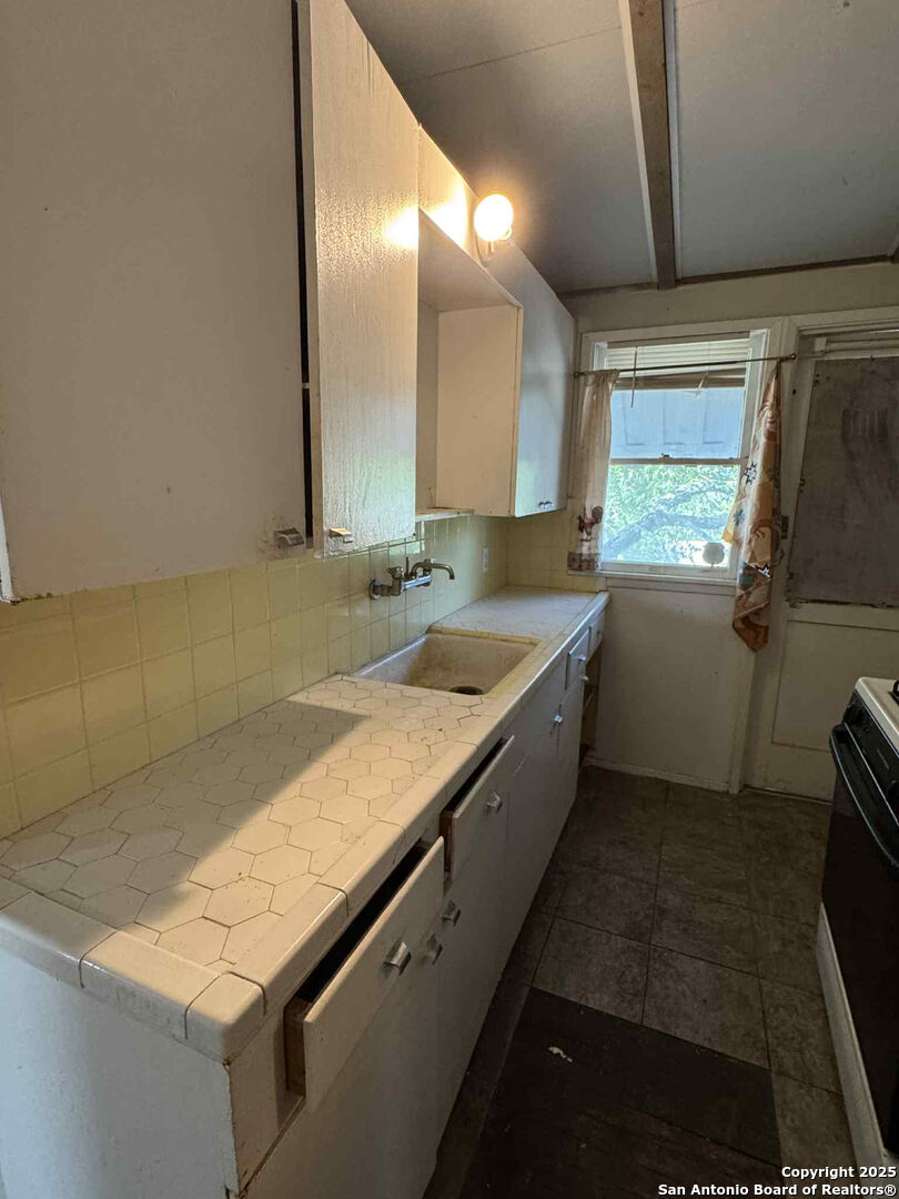 727 Carney Street San Antonio TX 78212