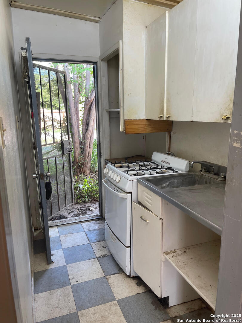 727 Carney Street San Antonio TX 78212