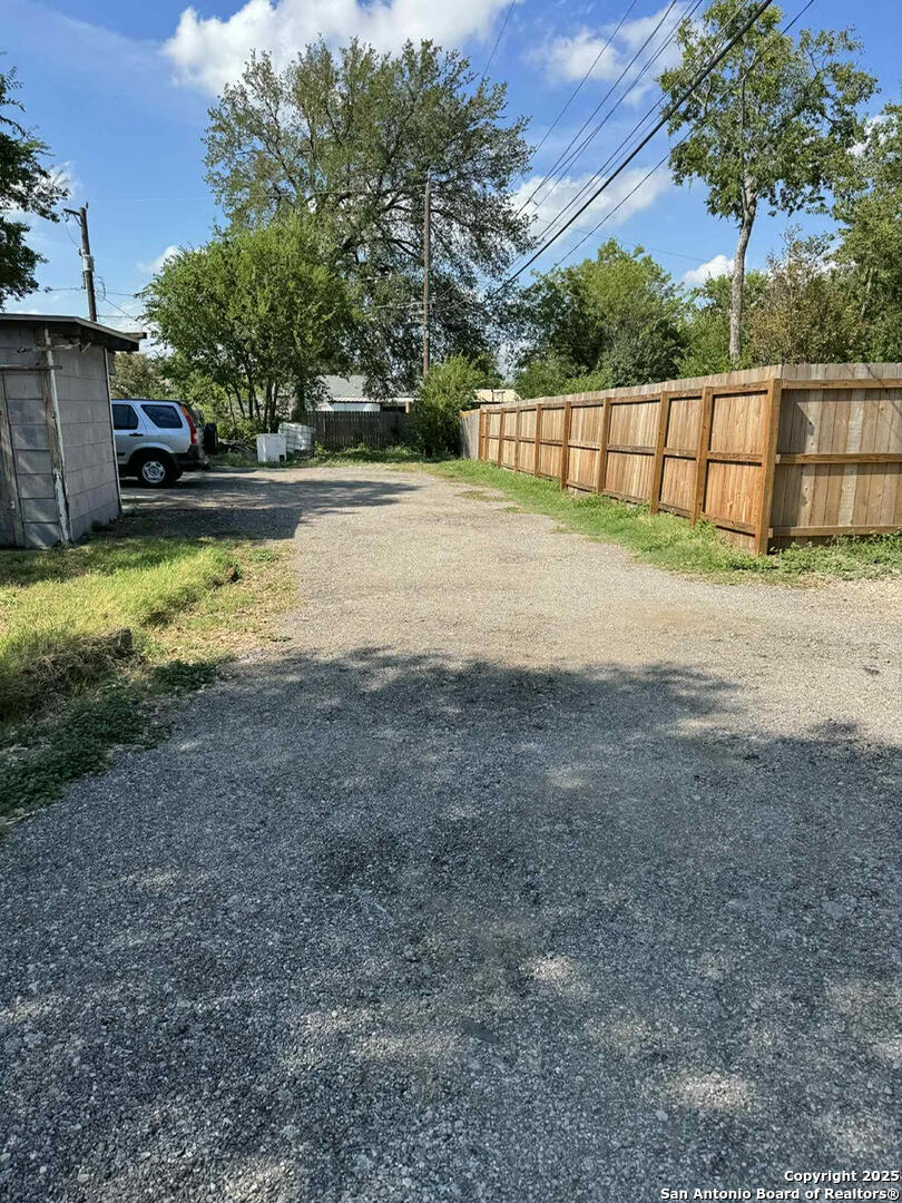 727 Carney Street San Antonio TX 78212