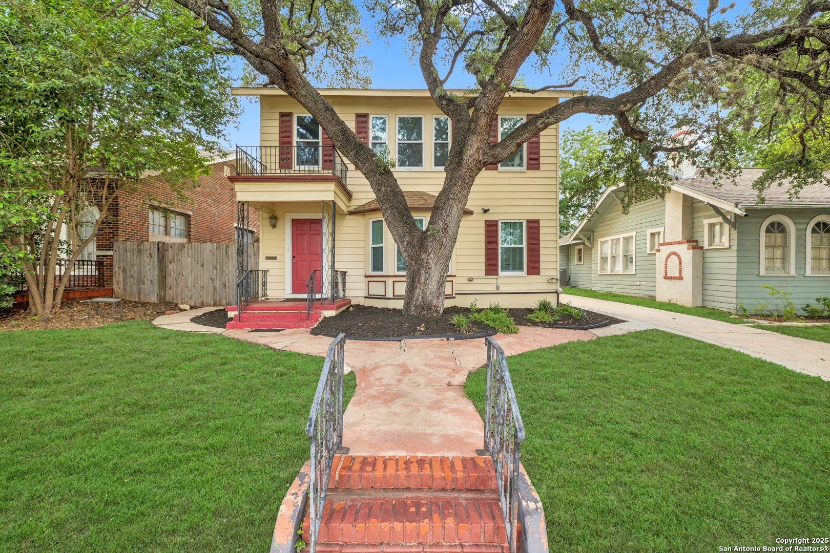 435 W Summit Avenue San Antonio TX 78212