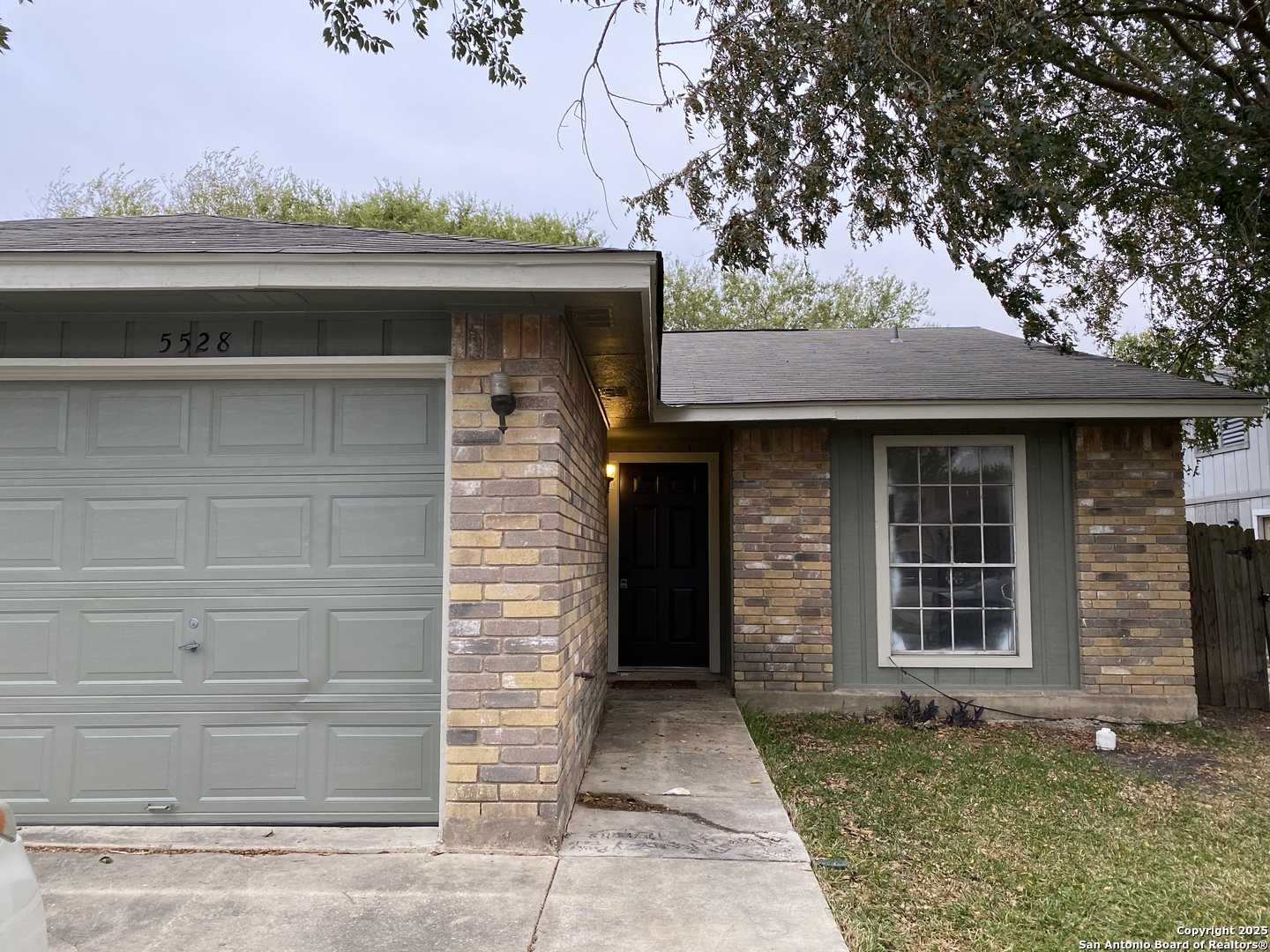 5526 Lochmoor San Antonio TX 78244