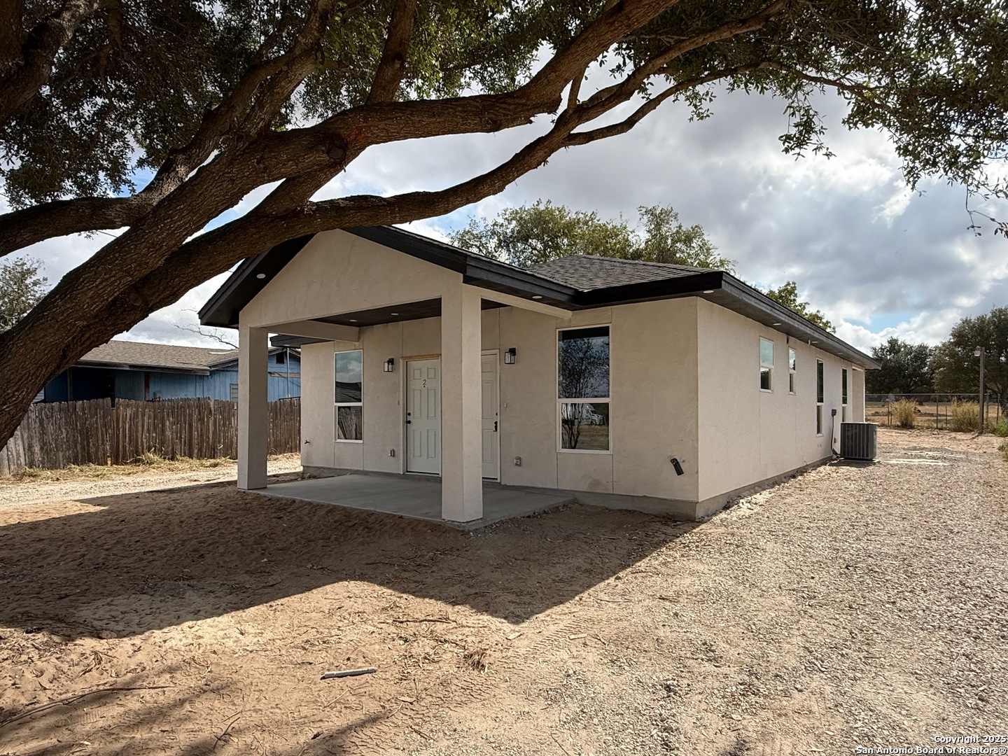3274 N Ih 35 Natalia TX 78059