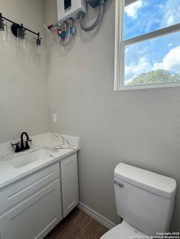3274 N Ih 35 Natalia TX 78059