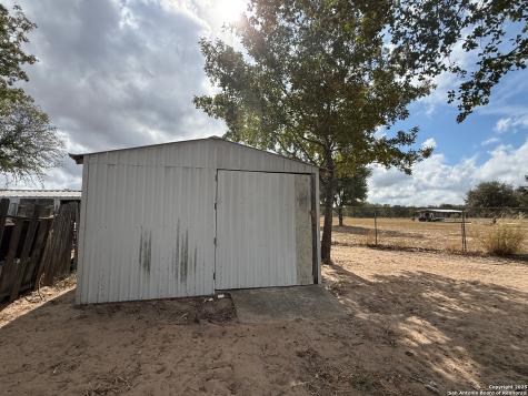 3274 N Ih 35 Natalia TX 78059