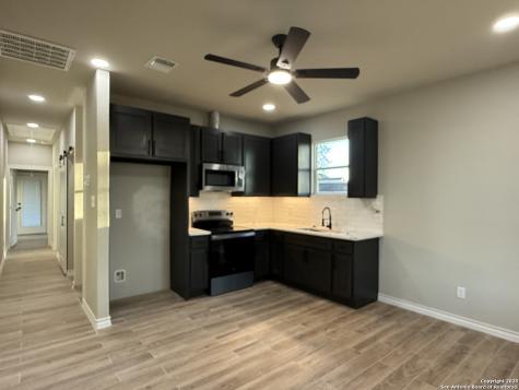 3274 N Ih 35 Natalia TX 78059