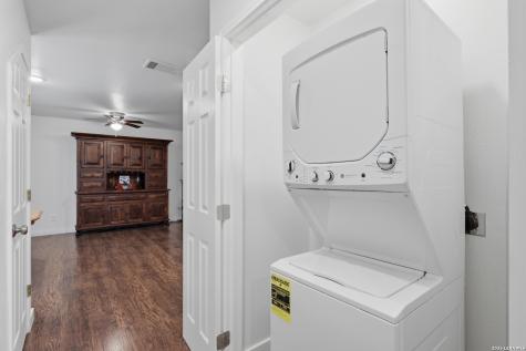 1535 W Laurel San Antonio TX 78201