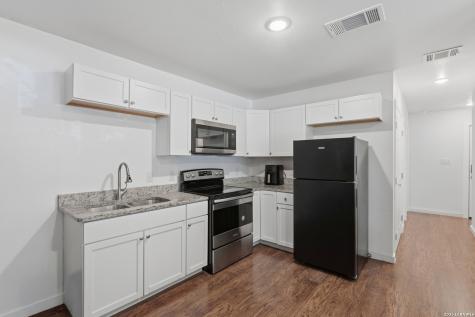 1535 W Laurel San Antonio TX 78201