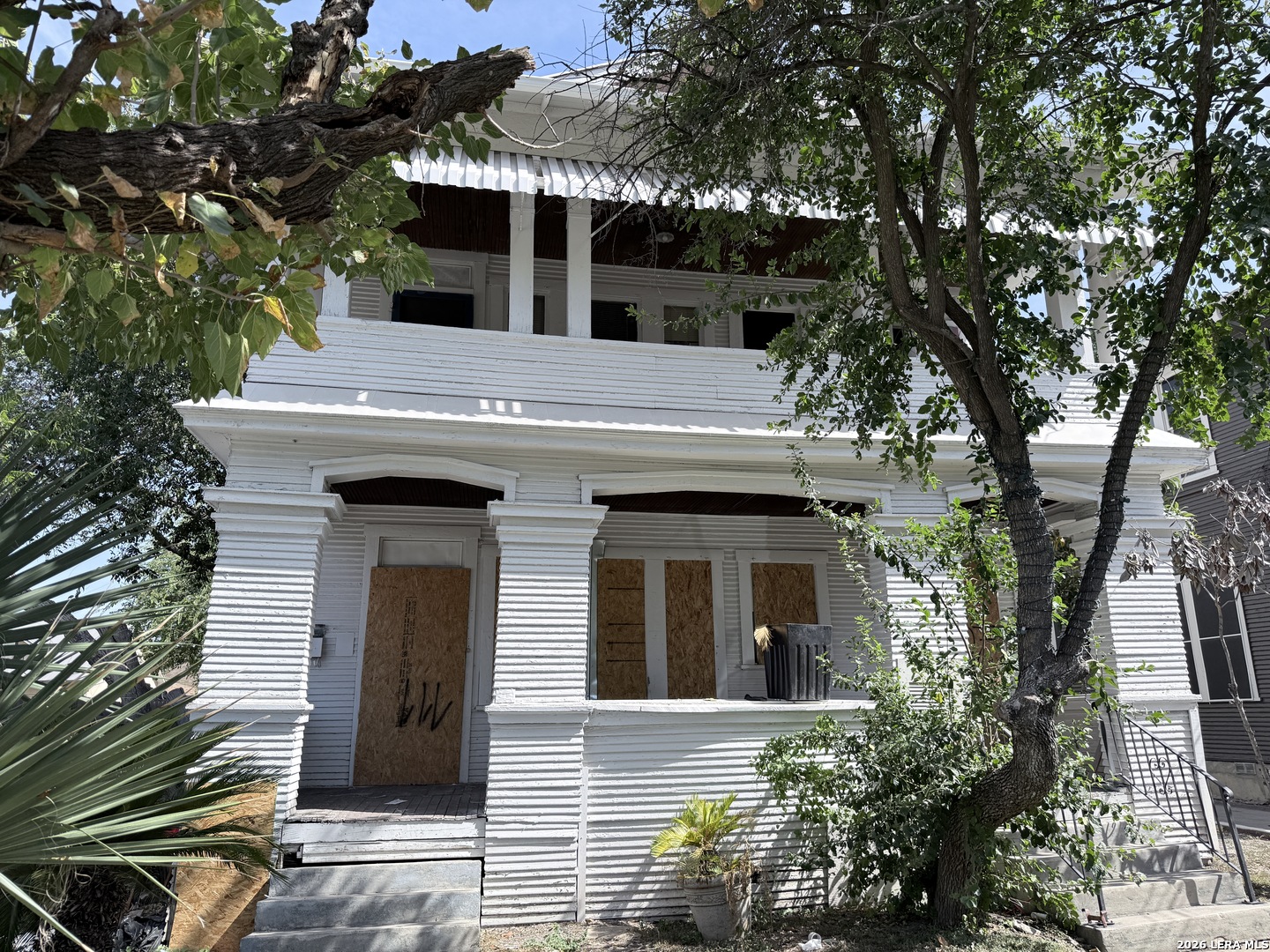 305 W Poplar Street San Antonio TX 78212