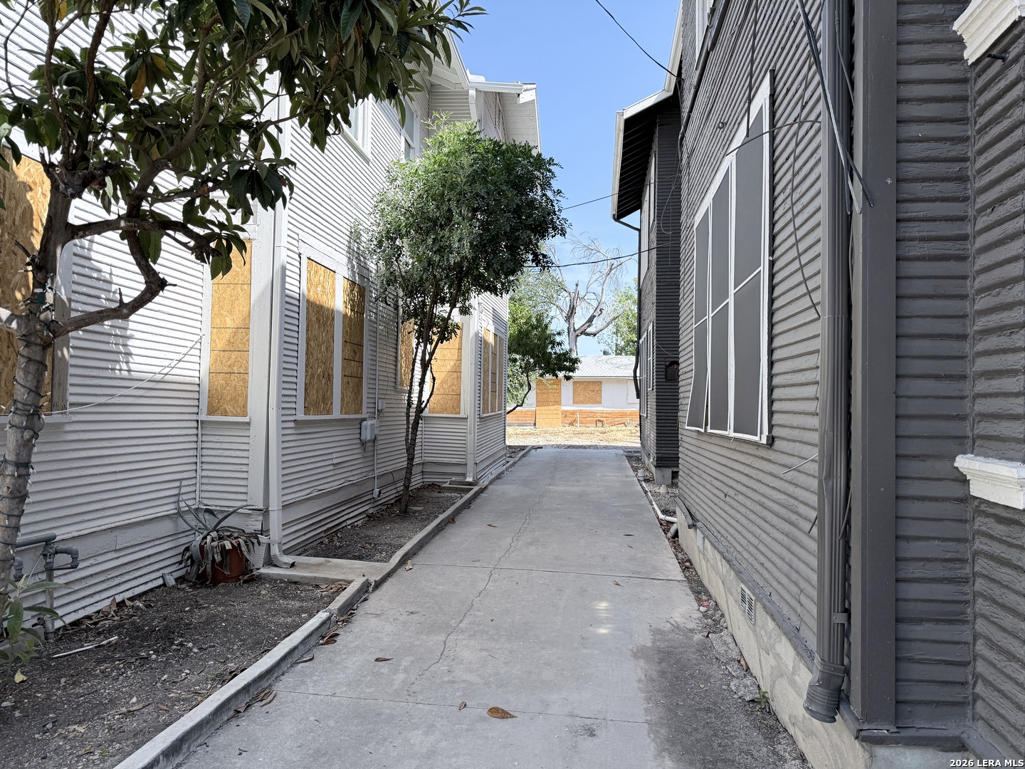 305 W Poplar Street San Antonio TX 78212