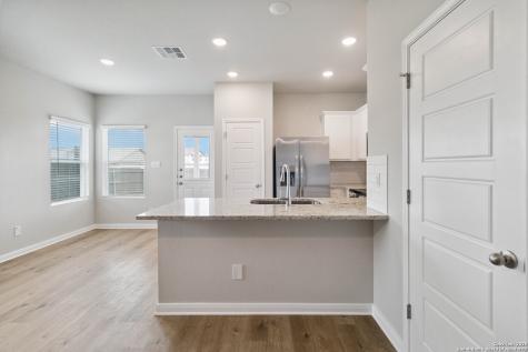 15526 Suess Hill San Antonio TX 78253