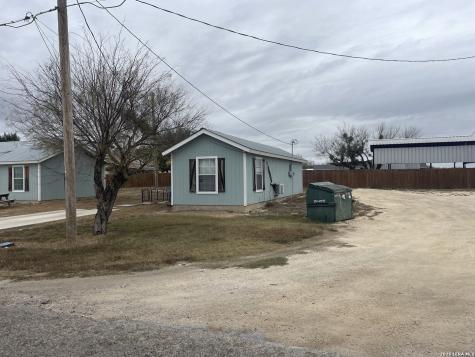 558 Whitetail Drive Uvalde TX 78801