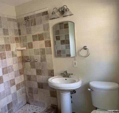 111 Laddie Place San Antonio TX 78201
