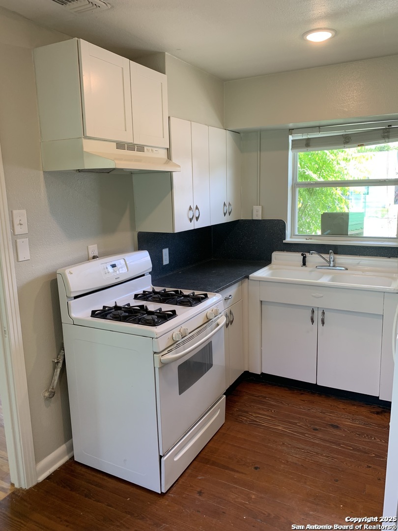 111 Laddie Place San Antonio TX 78201