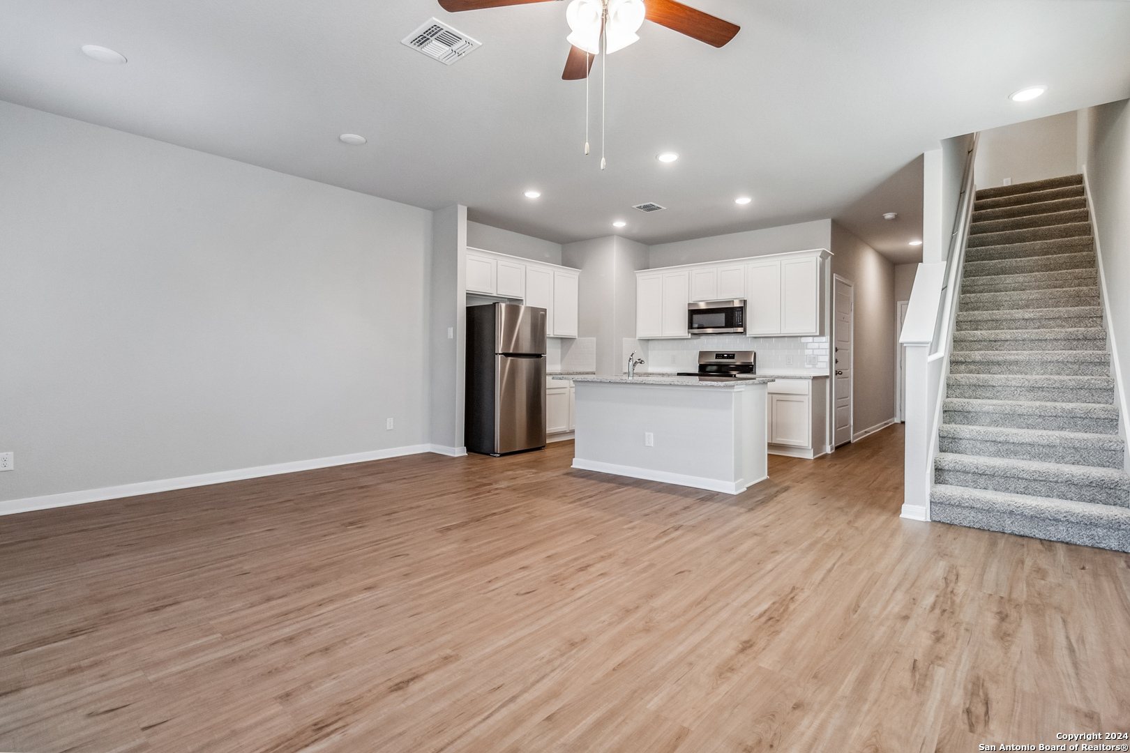 3949 Abbott Pass St Hedwig TX 78152