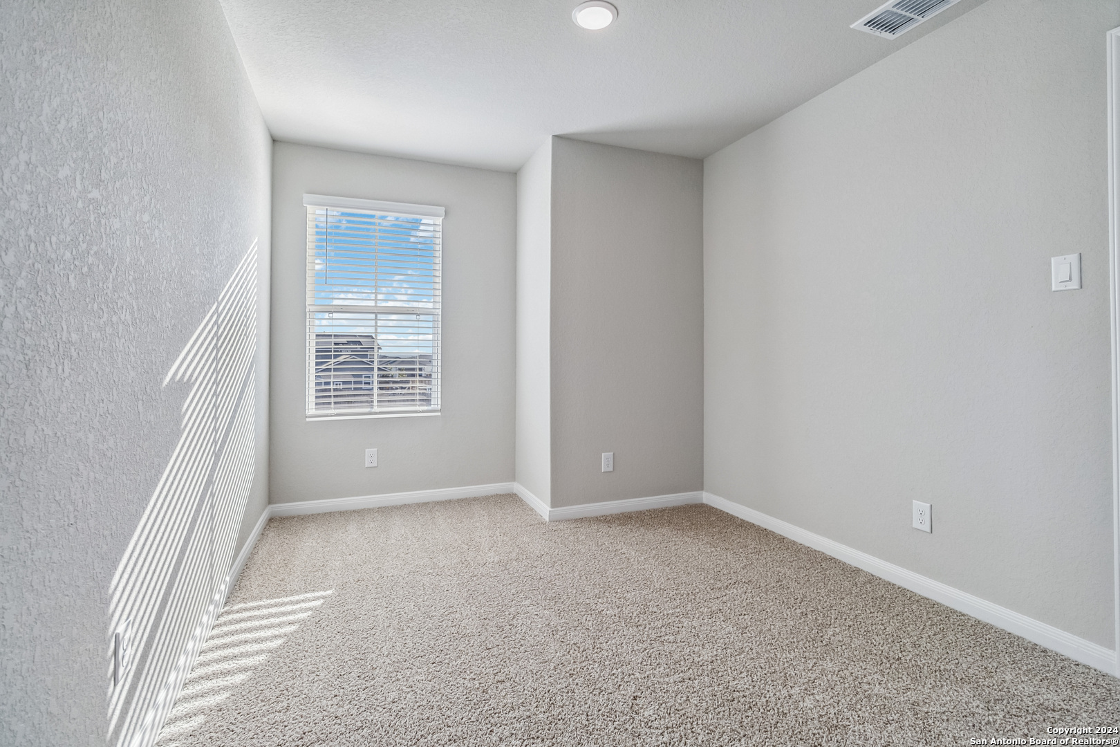 3949 Abbott Pass St Hedwig TX 78152