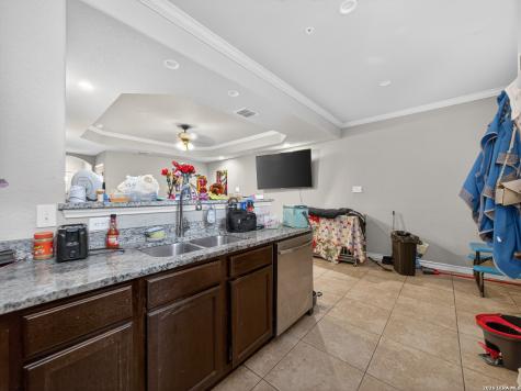 6402 Luglio Lane San Antonio TX 78233