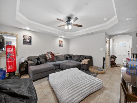 6402 Luglio Lane San Antonio TX 78233