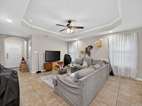 6402 Luglio Lane San Antonio TX 78233