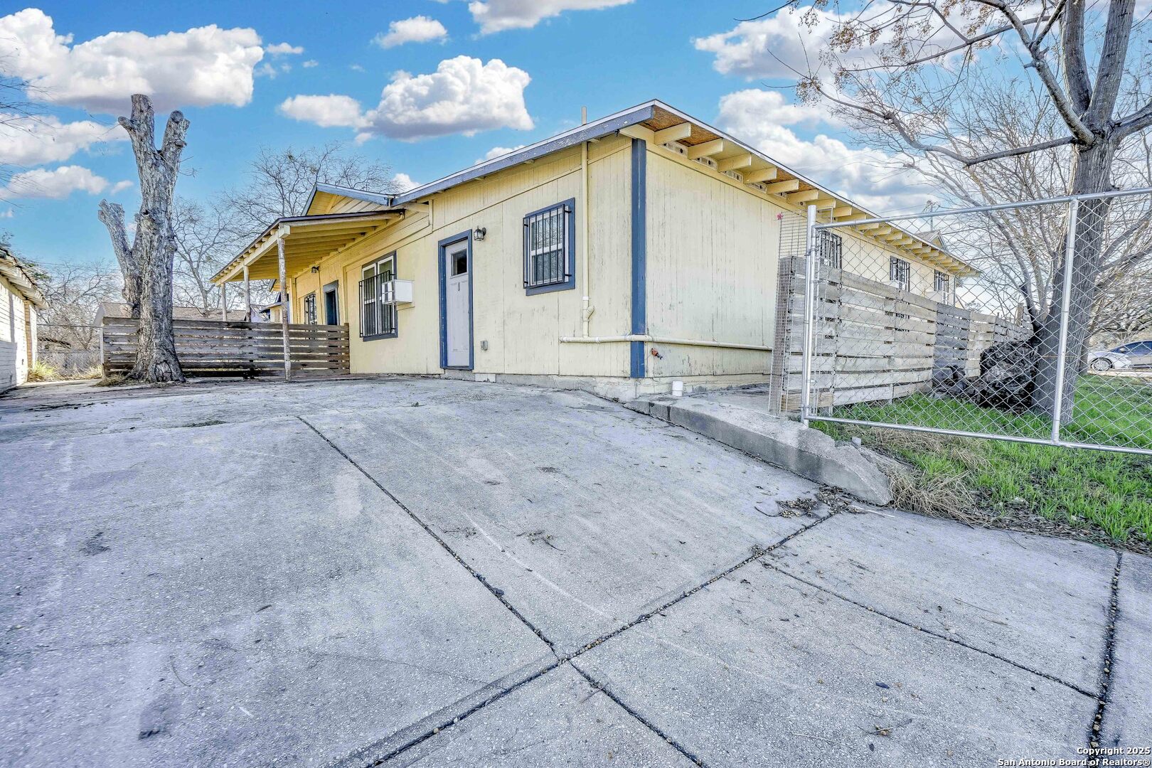 1114 S San Marcos San Antonio TX 78207