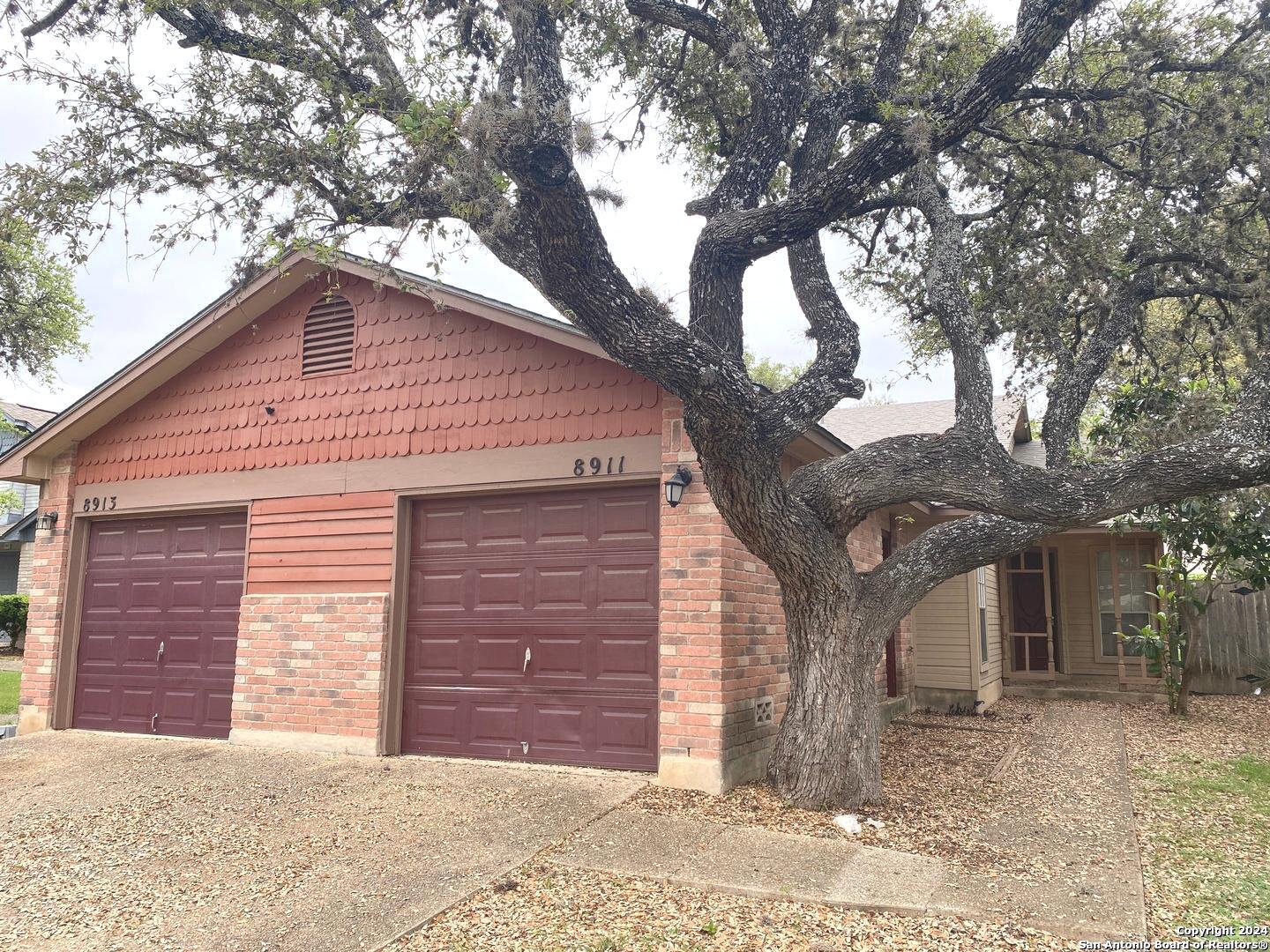 8911 Golden Brook San Antonio TX 78250