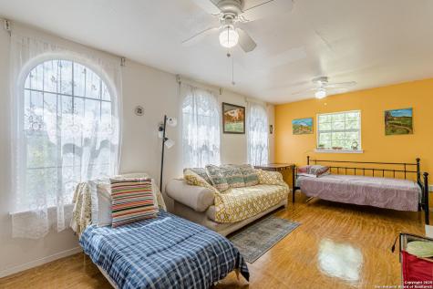 416 Alexander Hamilton Drive San Antonio TX 78228