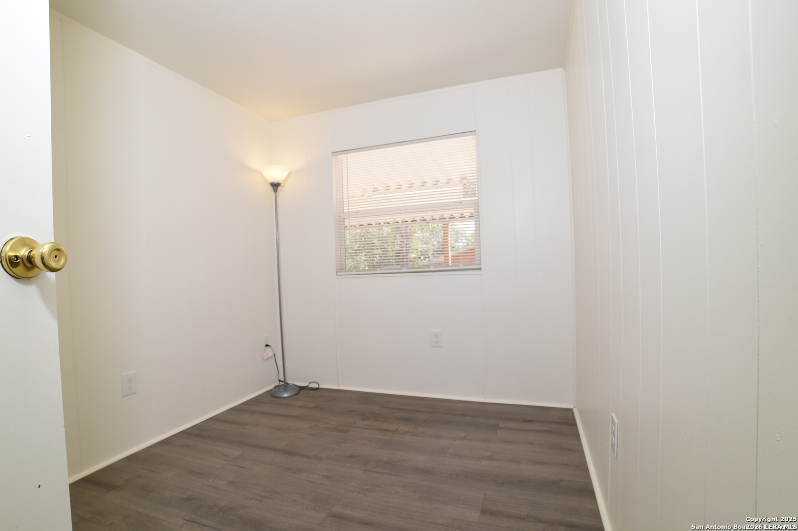 215 Greenlawn Avenue Pleasanton TX 78064