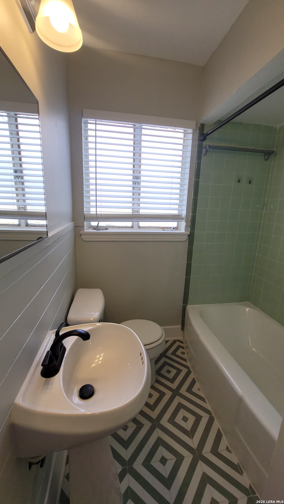 340 Natalen San Antonio TX 78209