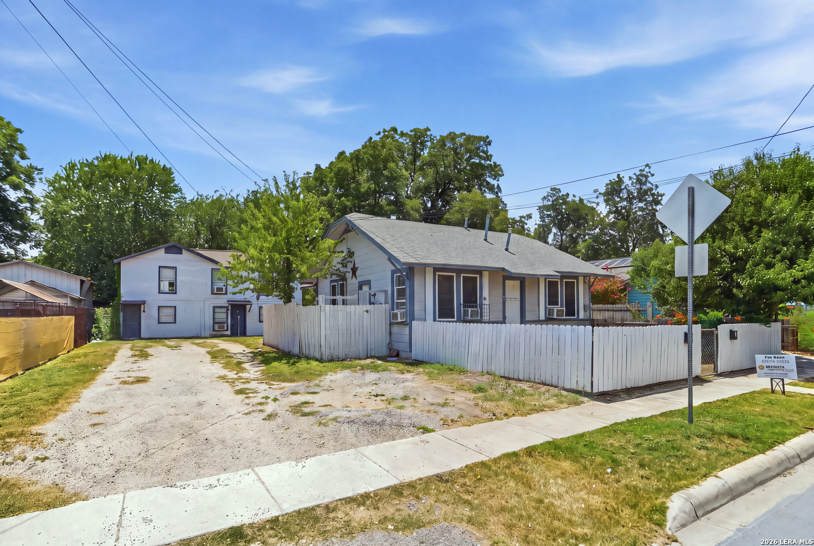 214 E Huff Avenue San Antonio TX 78214