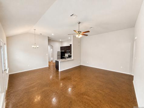 1113/1115 Renee Way Seguin TX 78155