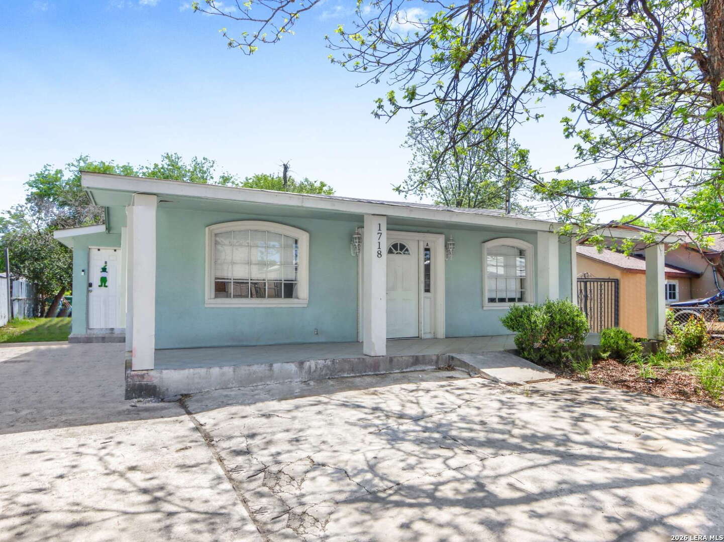1718 Commercial San Antonio TX 78221