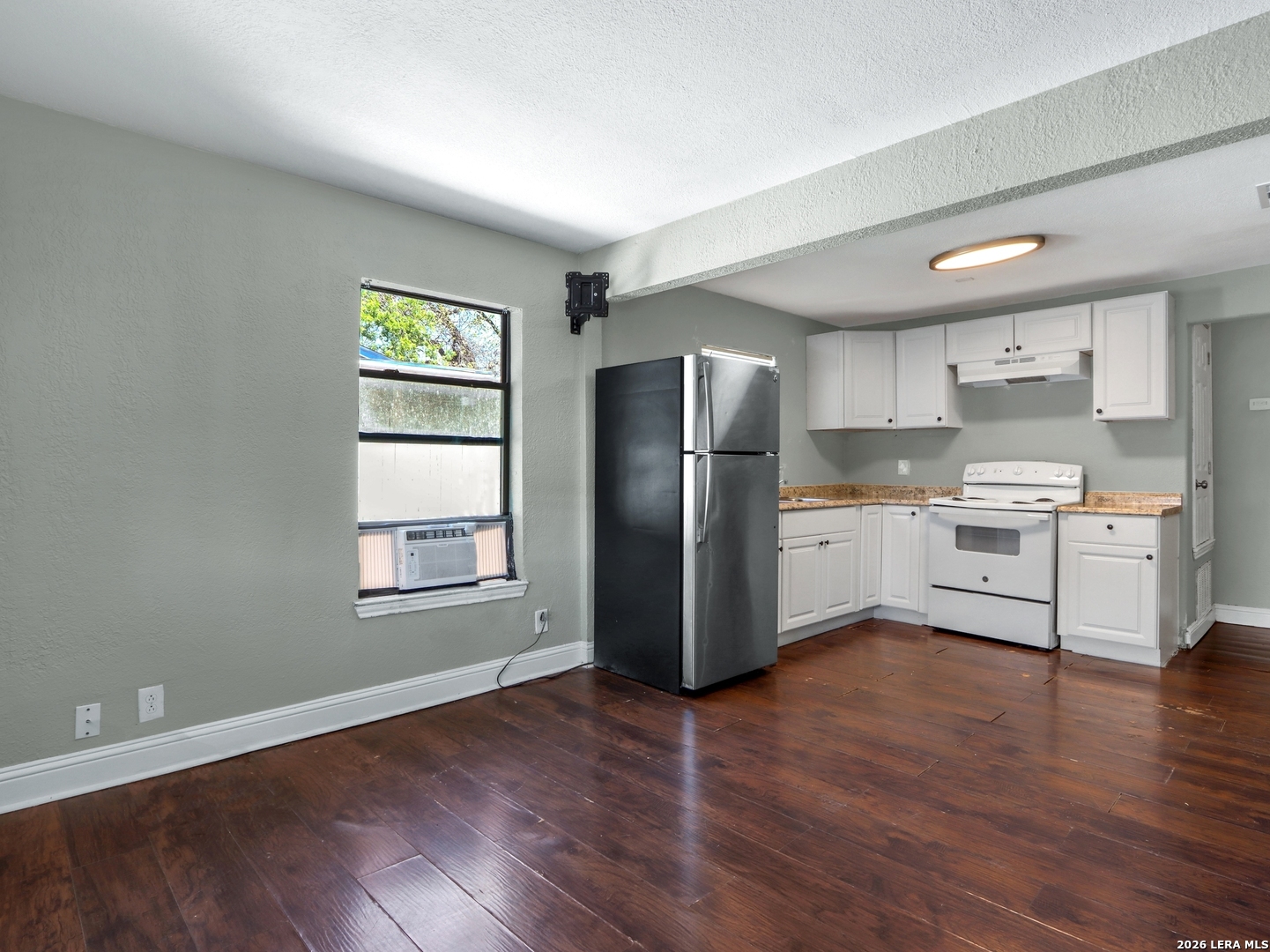 1718 Commercial San Antonio TX 78221