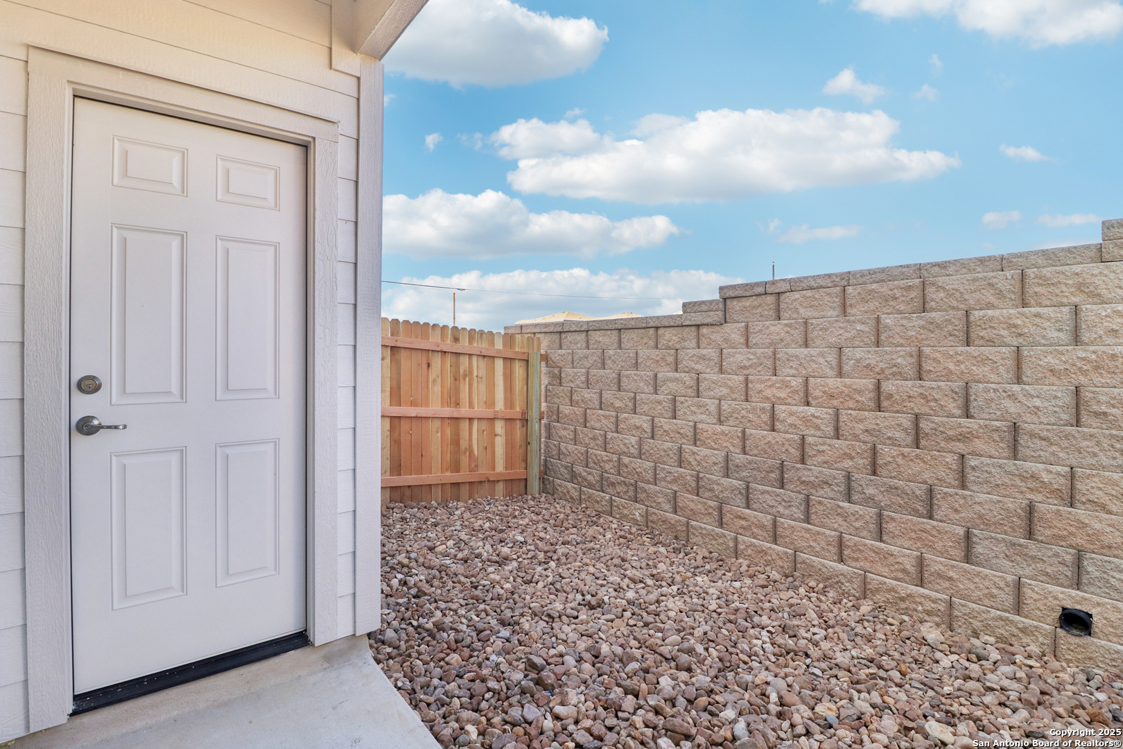 7150 Magnolia Creek San Antonio TX 78252