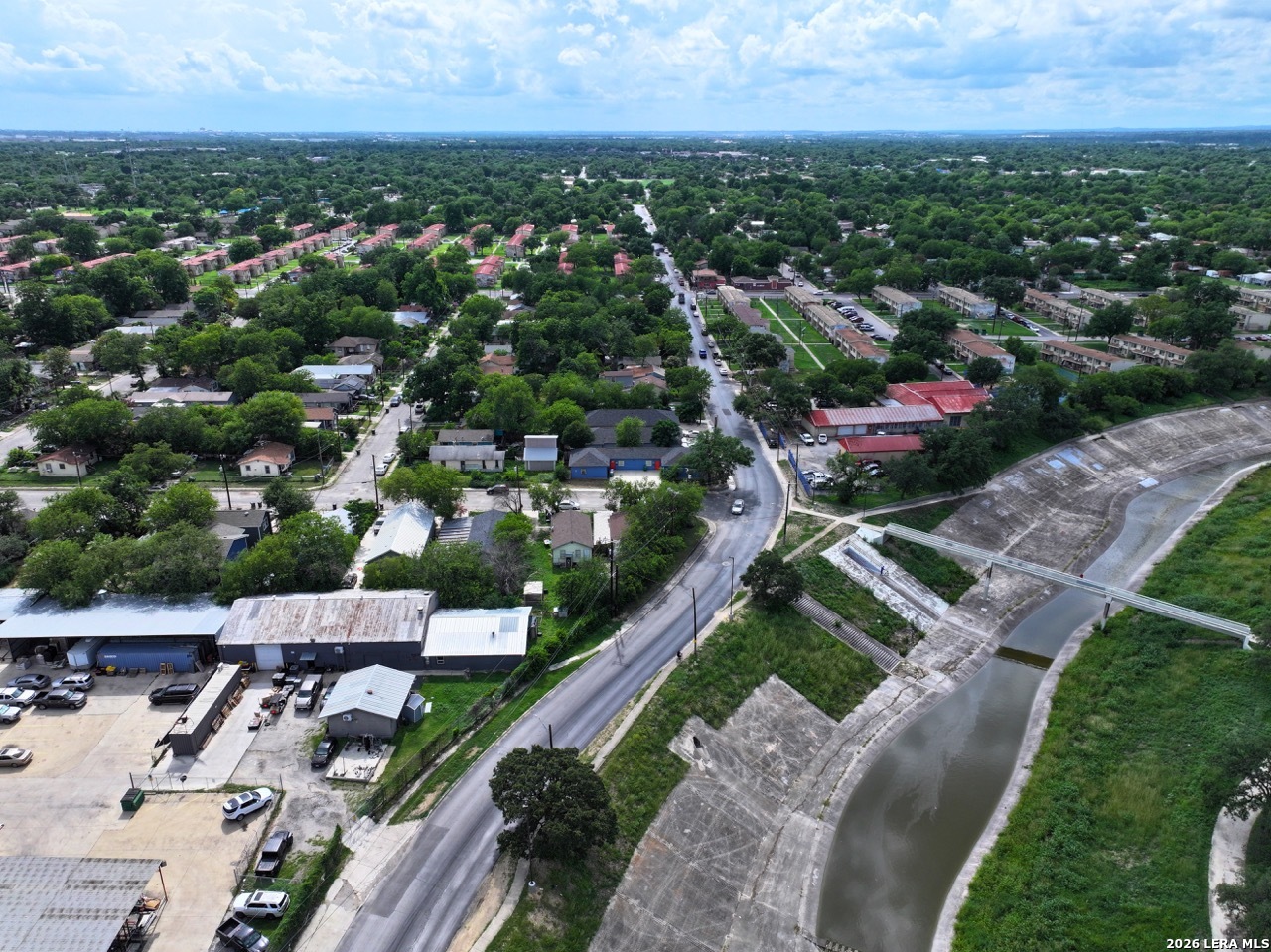 2902 S Laredo Street San Antonio TX 78207