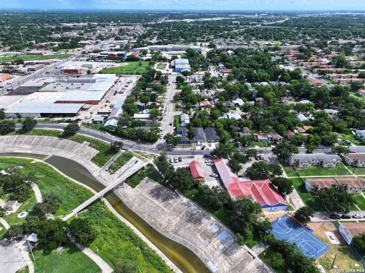 2902 S Laredo Street San Antonio TX 78207
