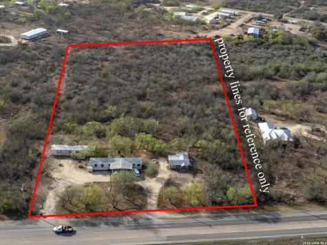 2806 S Us Highway 83 Uvalde TX 78801