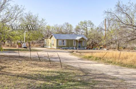 2806 S Us Highway 83 Uvalde TX 78801